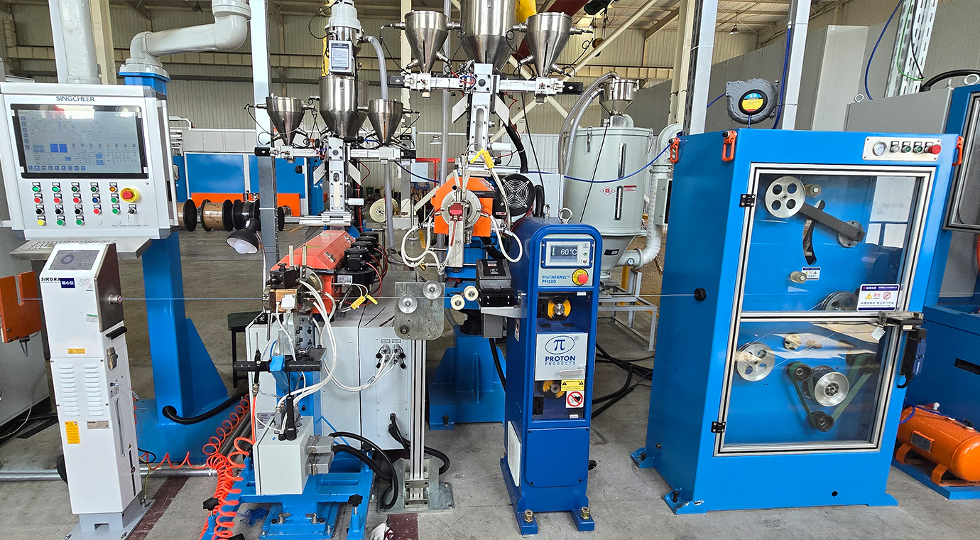 Solid core insulation extrusion production line